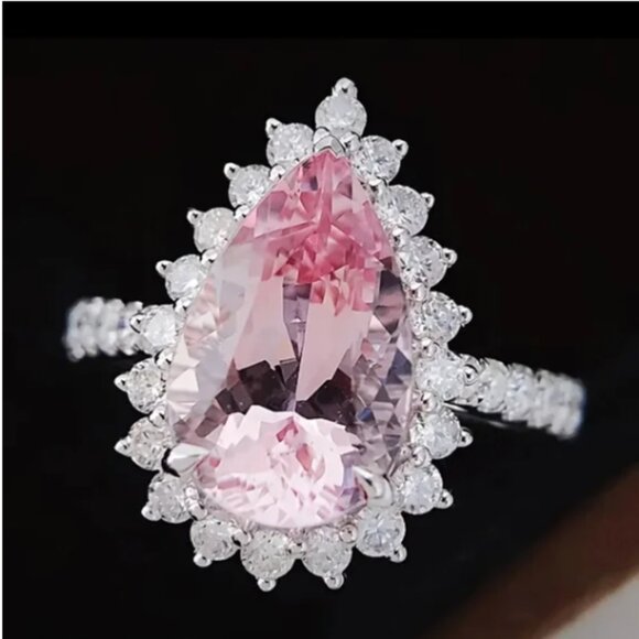 Jewelry - NEW Romantic pink cubic zirconia. 925 silver plated ring size 9
